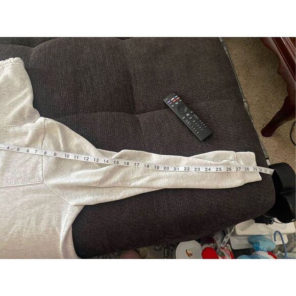 Harry Potter Womens Grey Long Sleeve Hogwarts Crest Pullover Sweatshirt Size XL - Picture 10 of 10